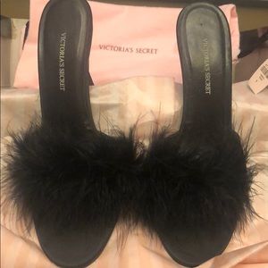 Victoria Secret Feather Slip On’s